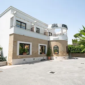 Cervara Park Hotel