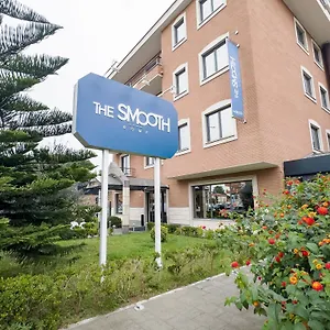 The Smooth Hotel